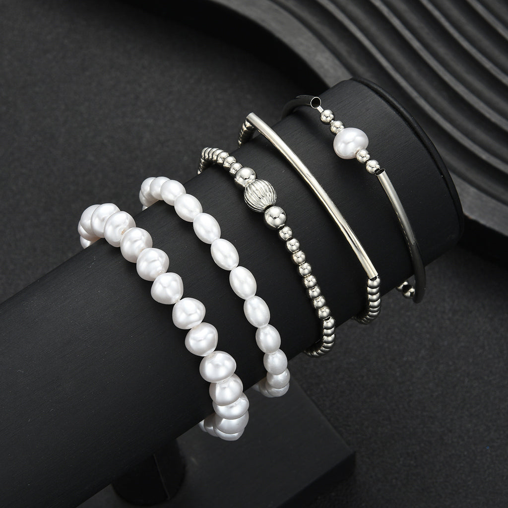 Damen-Armband-Set mit eleganten Perlen- und modernen Metallakzenten Shop Nory