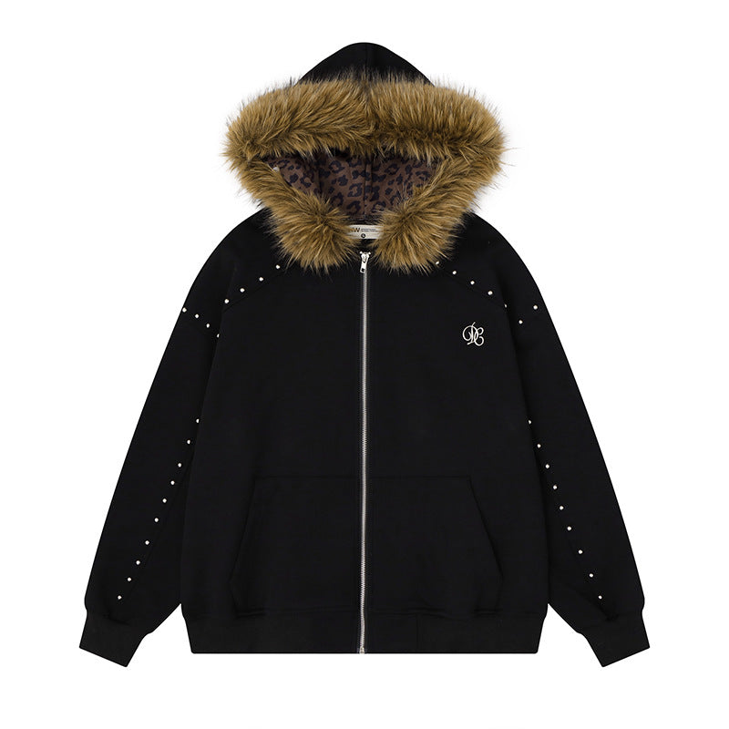 Damen Kapuzen-Sweatjacke mit Kunstfellbesatz, Leo-Innenfutter und Zier-Nieten Shop Nory