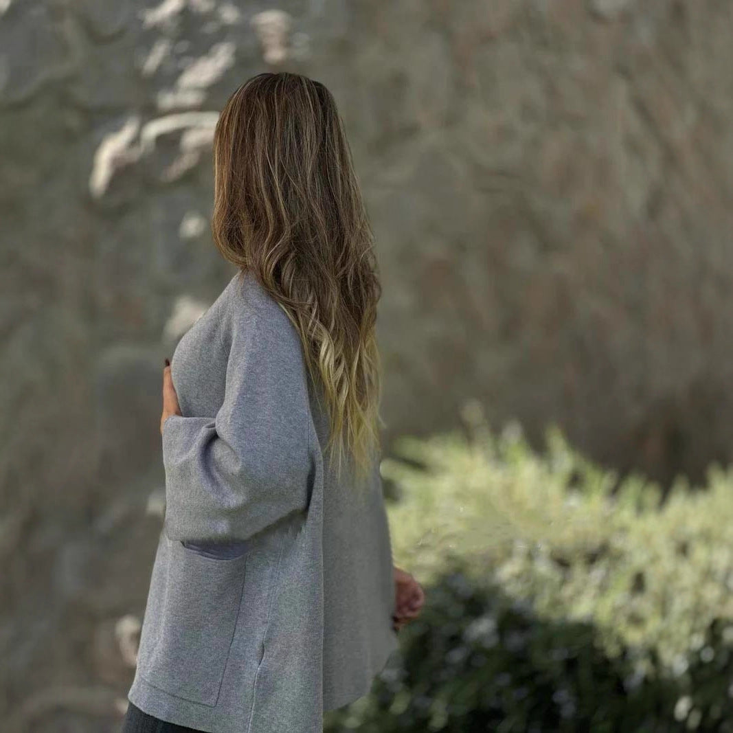 Damen Oversize Cape-Cardigan mit Stehkragen, aufgesetzten Taschen und Zierknöpfen Shop Nory