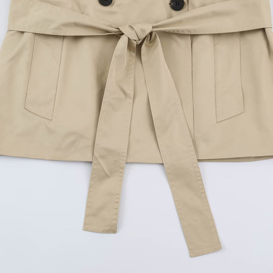 Damen Kurzer leichter Trench-Mantel mit Bindegürtel, überschnittenen Schultern und doppelter Knopfleiste Shop Nory