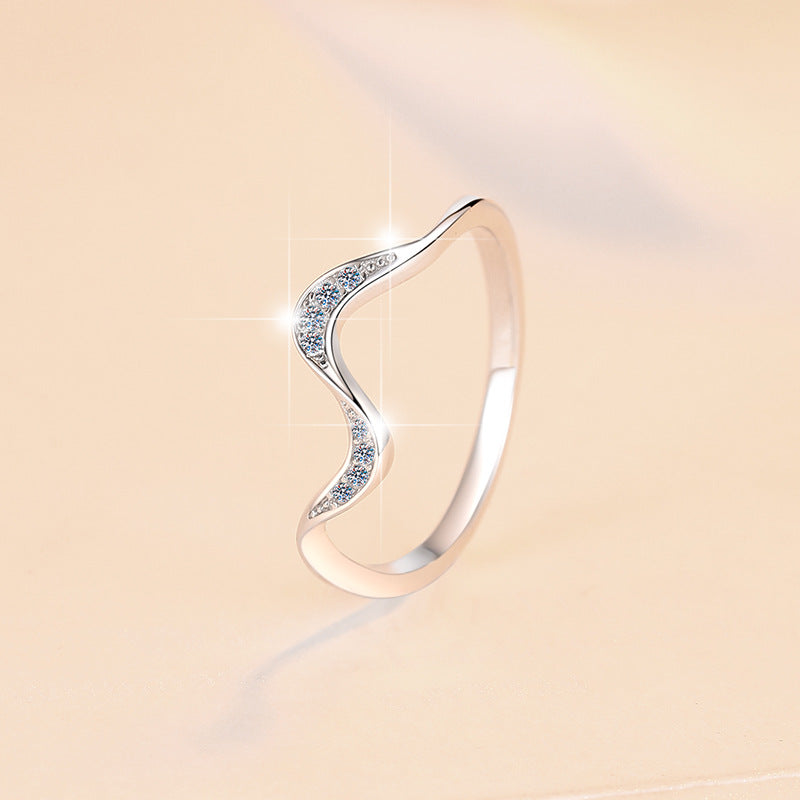 Damen geschwungener Zirkonia Ring mit filigranem Design Shop Nory