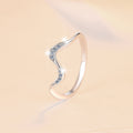 Damen geschwungener Zirkonia Ring mit filigranem Design Shop Nory
