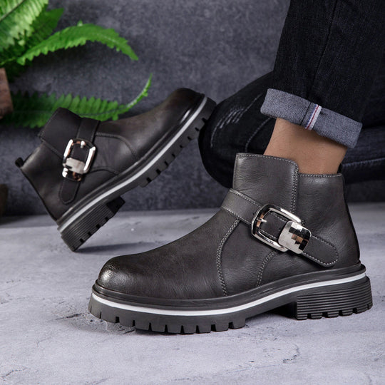 Herren knöchelhohe Lederoptik-Stiefelette mit dekorativer Metallschnalle und profilierter Gummisohle Shop Nory