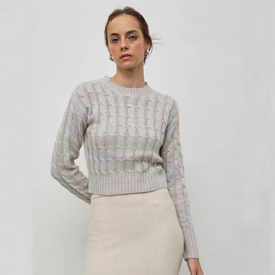 Damen Kurzgeschnittener Zopfstrick-Pullover mit Rundhalsausschnitt und Rippbündchen Shop Nory