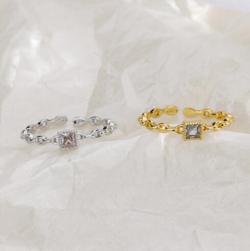 Damen Offener Ring mit elegantem Kettenmotiv und funkelndem Zirkonia Shop Nory