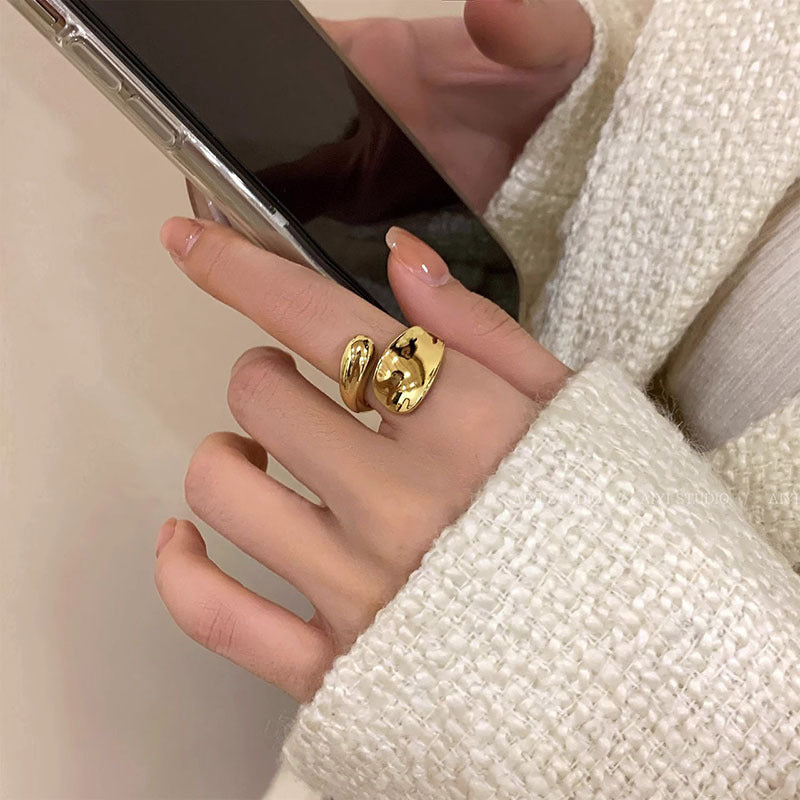Damen eleganter und minimalistischer Ring mit geschwungenem Design Shop Nory