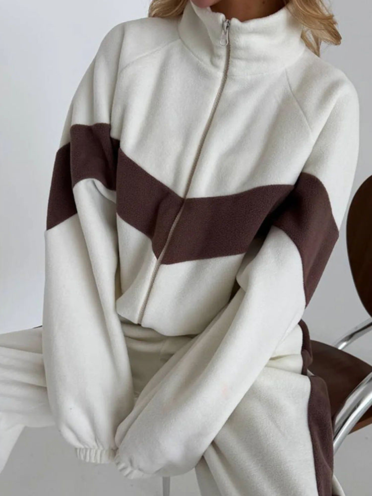 Damen sportliches Fleece-Set mit Reißverschluss und kontrastierenden Seiteneinsätzen