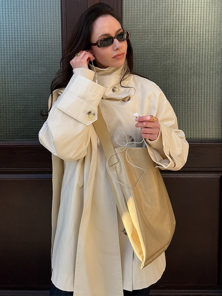 Damen Kurzer Oversize-Trench mit hohem Stehkragen, verdeckter Knopfleiste & weiten Manschetten Shop Nory