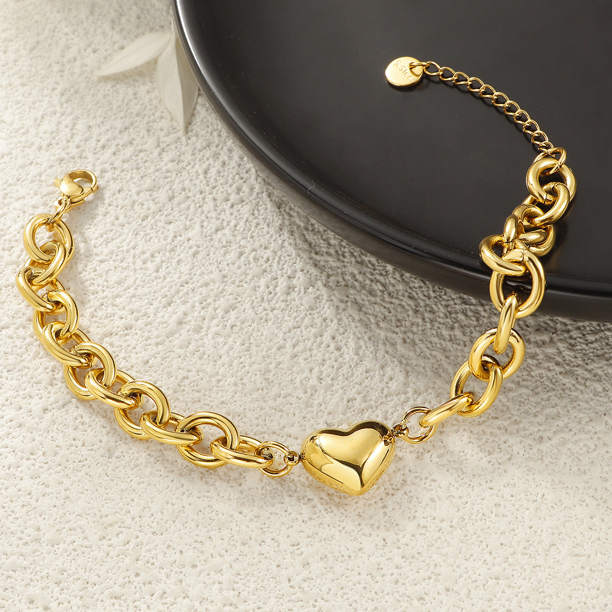 Damen modisches Armband mit herzförmigem Anhänger und robustem Kettenmuster Shop Nory