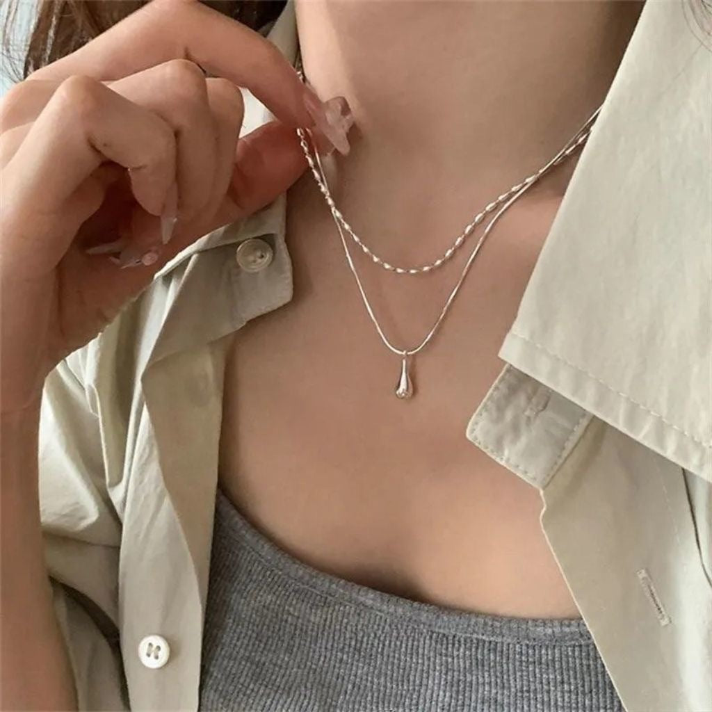 Damen Halskette mit zartem Tropfenanhänger und feiner Gliederkette Shop Nory