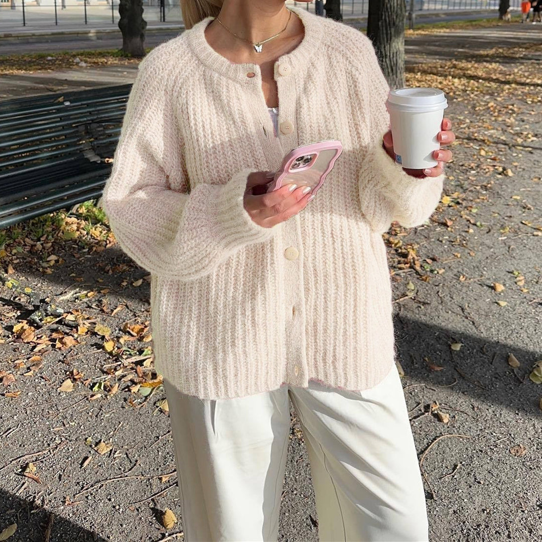 Damen Oversize Mohair-Effekt Strickjacke mit Rippenstruktur und Rundhalsausschnitt Shop Nory