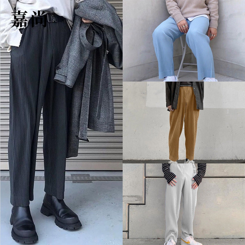 Herren Kordhose im Relaxed-Tapered-Schnitt mit feiner Breitkordstruktur Shop Nory