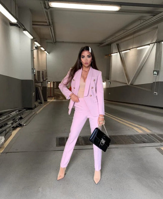 Damen Taillierter Hosenanzug mit tiefem Revers, Slim-Hose und goldenen Zierknöpfen Shop Nory