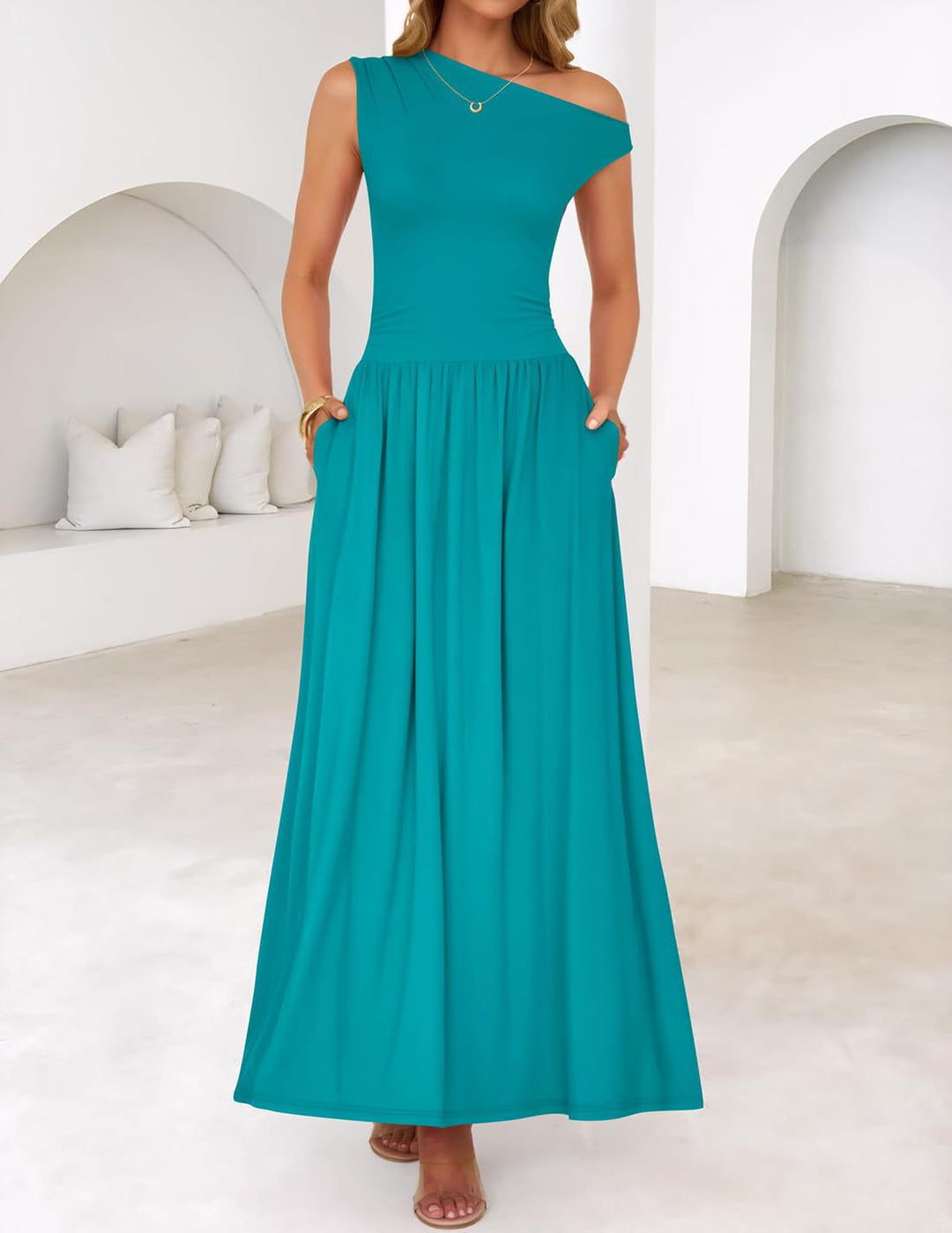 Damen Asymmetrisches Maxikleid mit One-Shoulder, Taillenbetonung und Seitentaschen Shop Nory