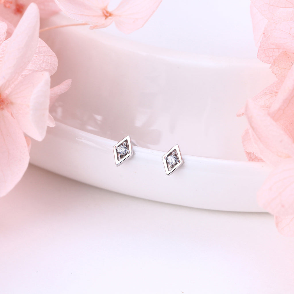 Damen Ohrstecker mit luxuriösem Zirkonakzent aus 925 Sterling Silber Shop Nory