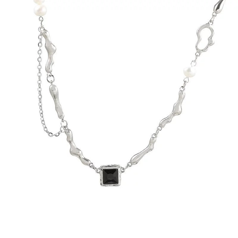 Damen Kette mit elegantem, mehrlagigem Design und luxuriösem Onyx-Anhänger Shop Nory