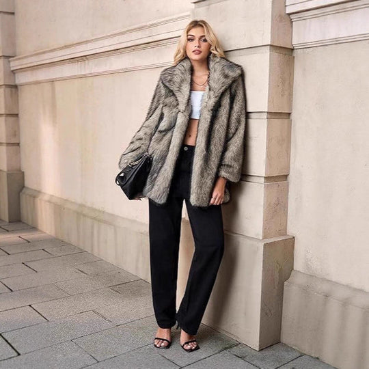 Damen Kurzer Faux‑Fur‑Mantel mit weitem Schalkragen, offener Front und Eingrifftaschen Shop Nory