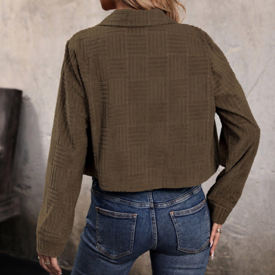 Damen Kurz geschnittene Kordjacke mit gestepptem Karomuster und Pattentaschen Shop Nory