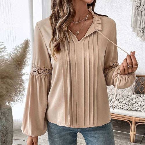 Damen Bluse mit feinen Falten und eleganten Spitzendetails