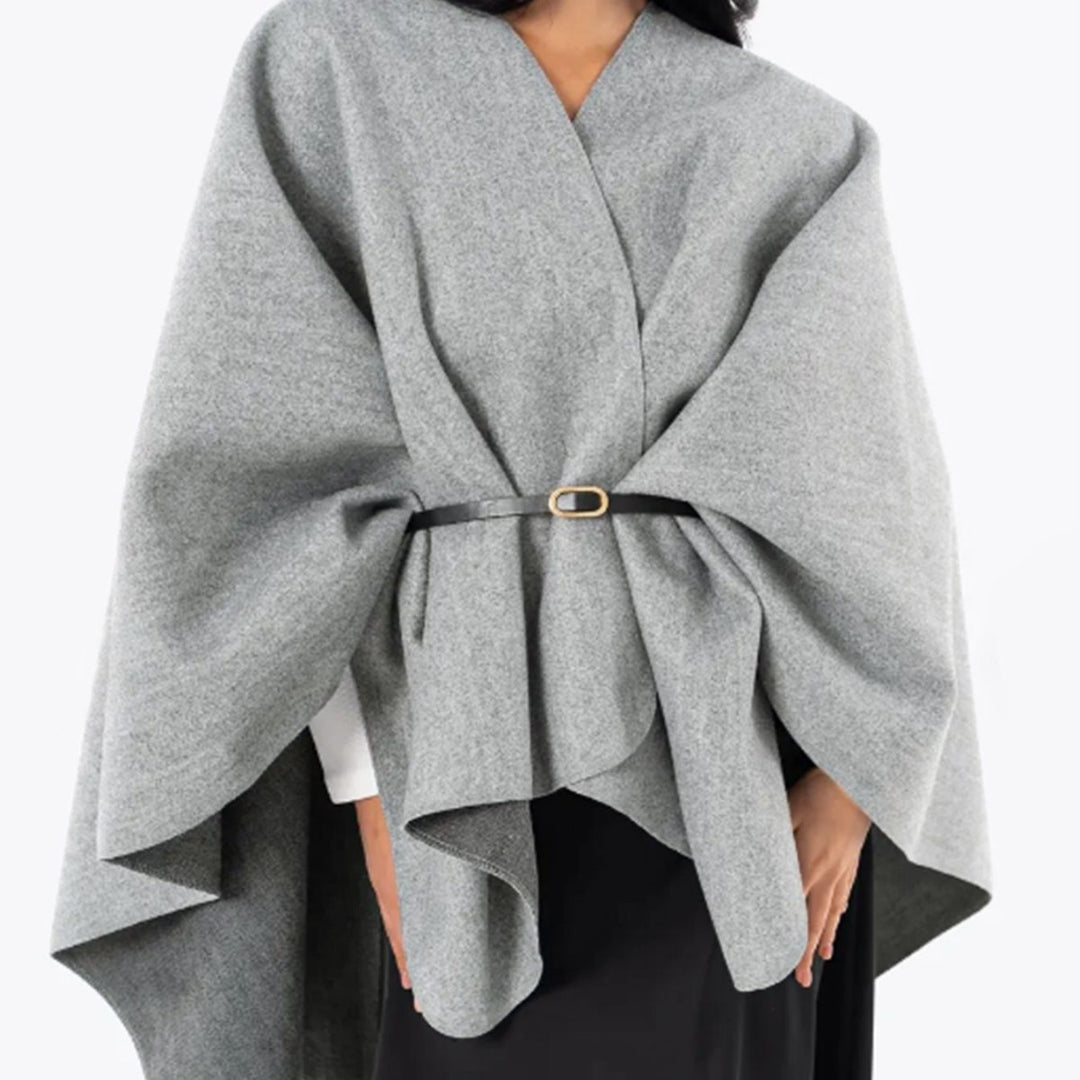 Damen Oversize Filz‑Cape mit Wickeloptik und verdeckter Kantenverarbeitung Shop Nory
