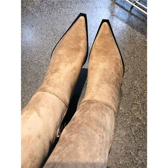 Damen Overknee-Stiefel aus Veloursoptik mit spitzer Zehenform und schmalem Absatz Shop Nory