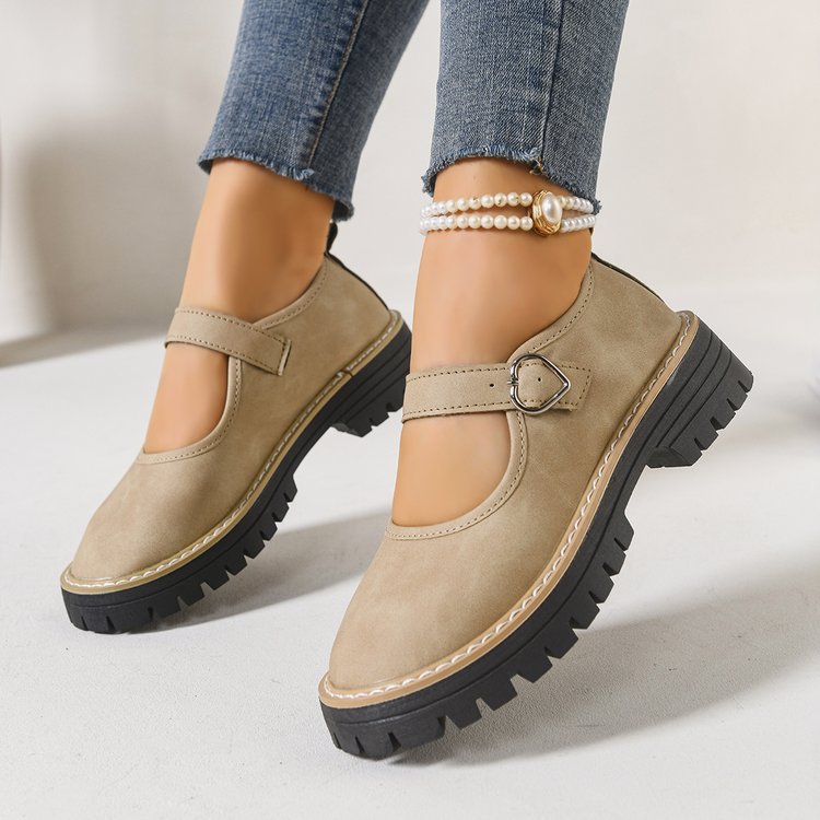 Damen Riemchen‑Slipper im Mary‑Jane‑Stil mit grober Profilsohle und Herzschließe Shop Nory