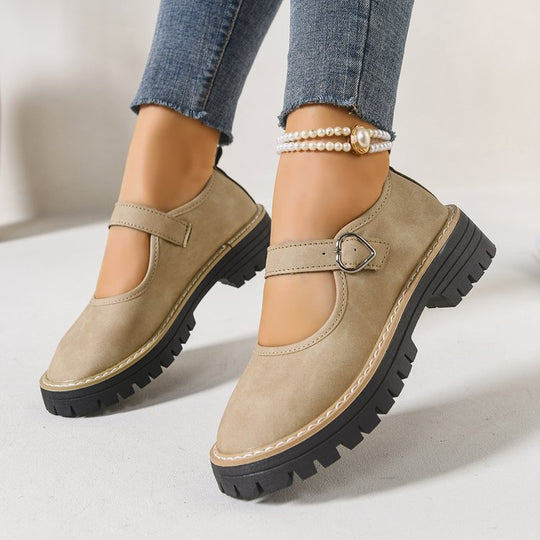 Damen Riemchen‑Slipper im Mary‑Jane‑Stil mit grober Profilsohle und Herzschließe Shop Nory