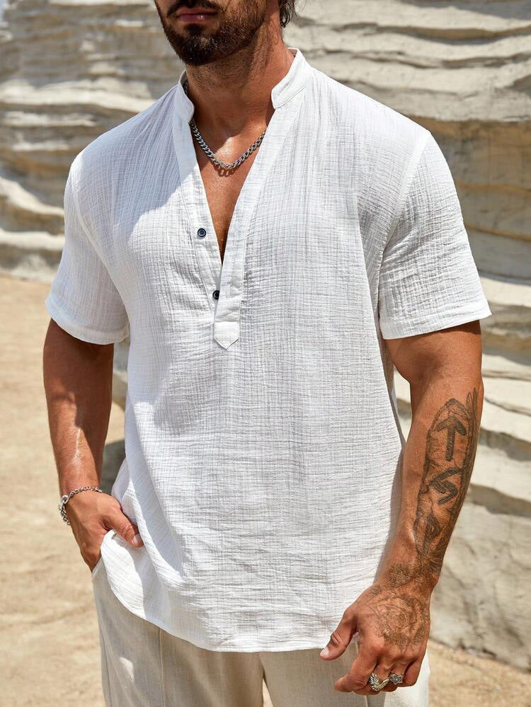 Herren Kurzarm Henley Hemd mit modernem Stehkragen aus leichtem Baumwollmaterial