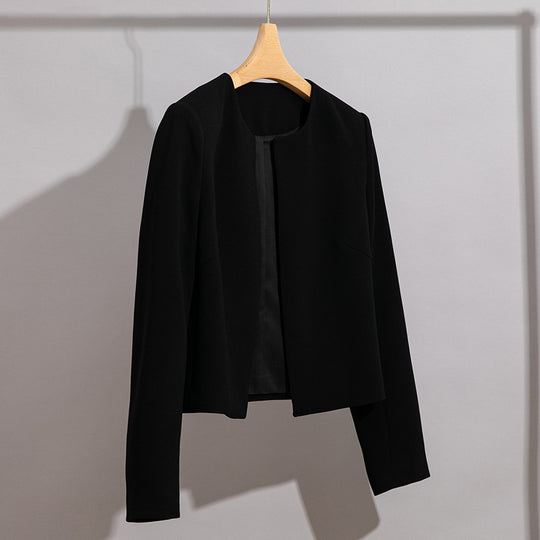 Damen Kragenloser Kurzblazer mit verdeckter Frontblende und leicht taillierter Silhouette Shop Nory