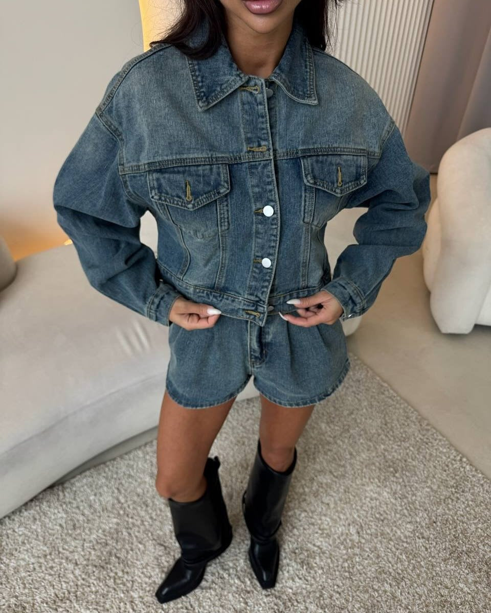 Damen Kurzgeschnittenes Jeans-Set mit verkürzter Jeansjacke und taillenhohen Shorts Shop Nory