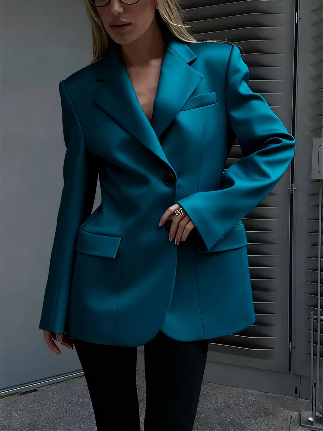 Damen Oversized Longblazer mit betonter Schulterpartie und Pattentaschen Shop Nory
