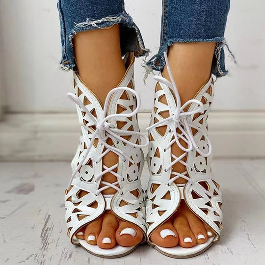 Damen Schnürsandalen mit luftiger Cut-Out-Optik und rutschfester Sohle