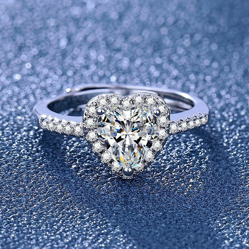 Damen Schmuckring mit herzförmigem Design und funkelndem Zirkonia Shop Nory