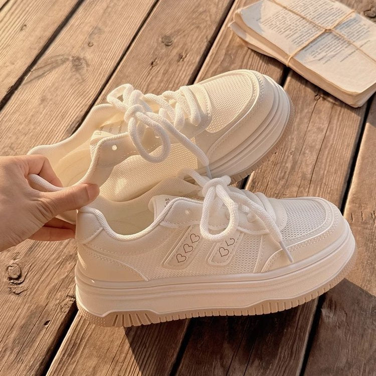 Damen Plateau-Sneaker mit modischem Herz-Design und dämpfender Sohle