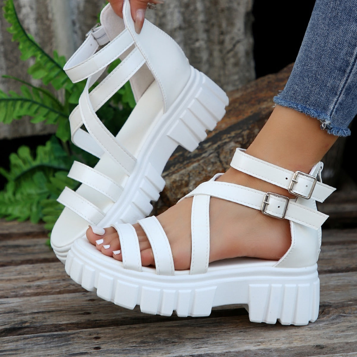 Damen Plateausandalen mit verstellbaren Riemen und robustem Profil