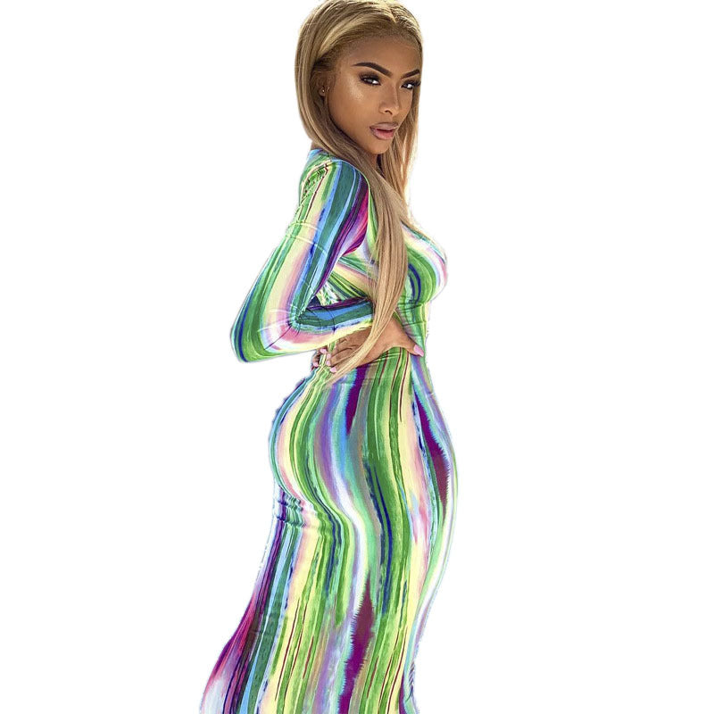 Damen Enganliegendes Maxikleid mit langen Ärmeln und abstraktem Streifenmuster Shop Nory