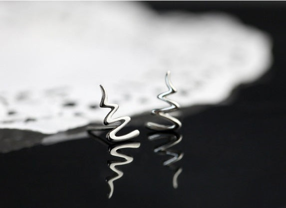 Damen Ohrstecker im modernen, skulpturalen Design Shop Nory