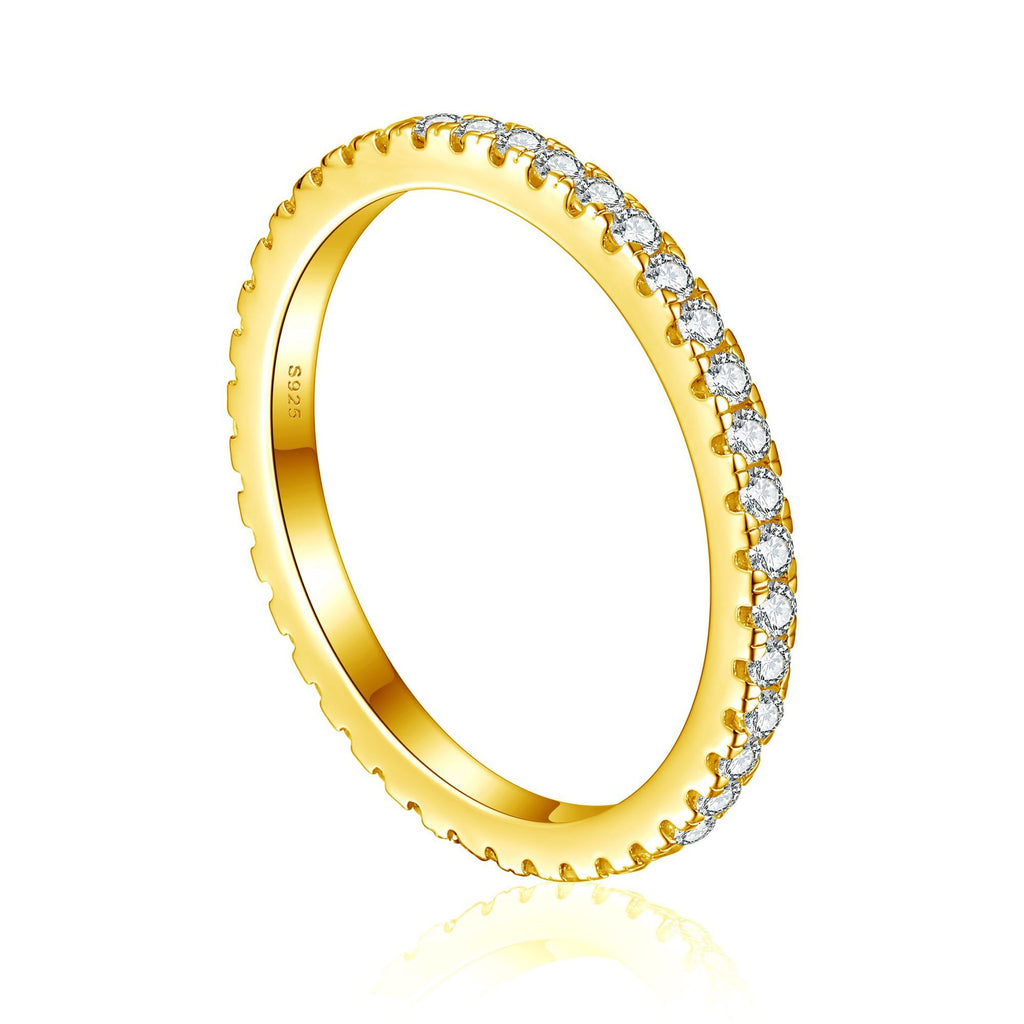 Damen Schmuckset mit Herzohrringen, funkelndem Ring und eleganter Halskette Shop Nory