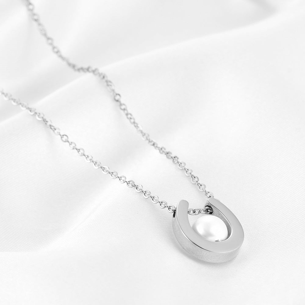 Damen Halskette mit elegantem Anhänger und hochwertiger Perle Shop Nory