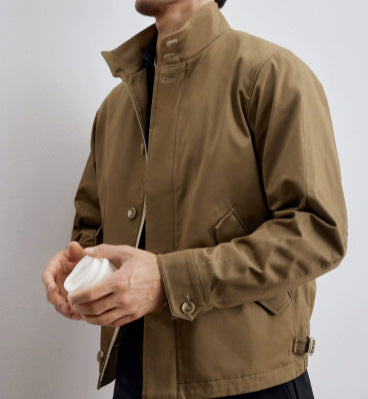 Herren Kurzblouson im Military-Style aus technischem Baumwollmischgewebe mit Stehkragen und verdeckter Reißverschlussblende Shop Nory