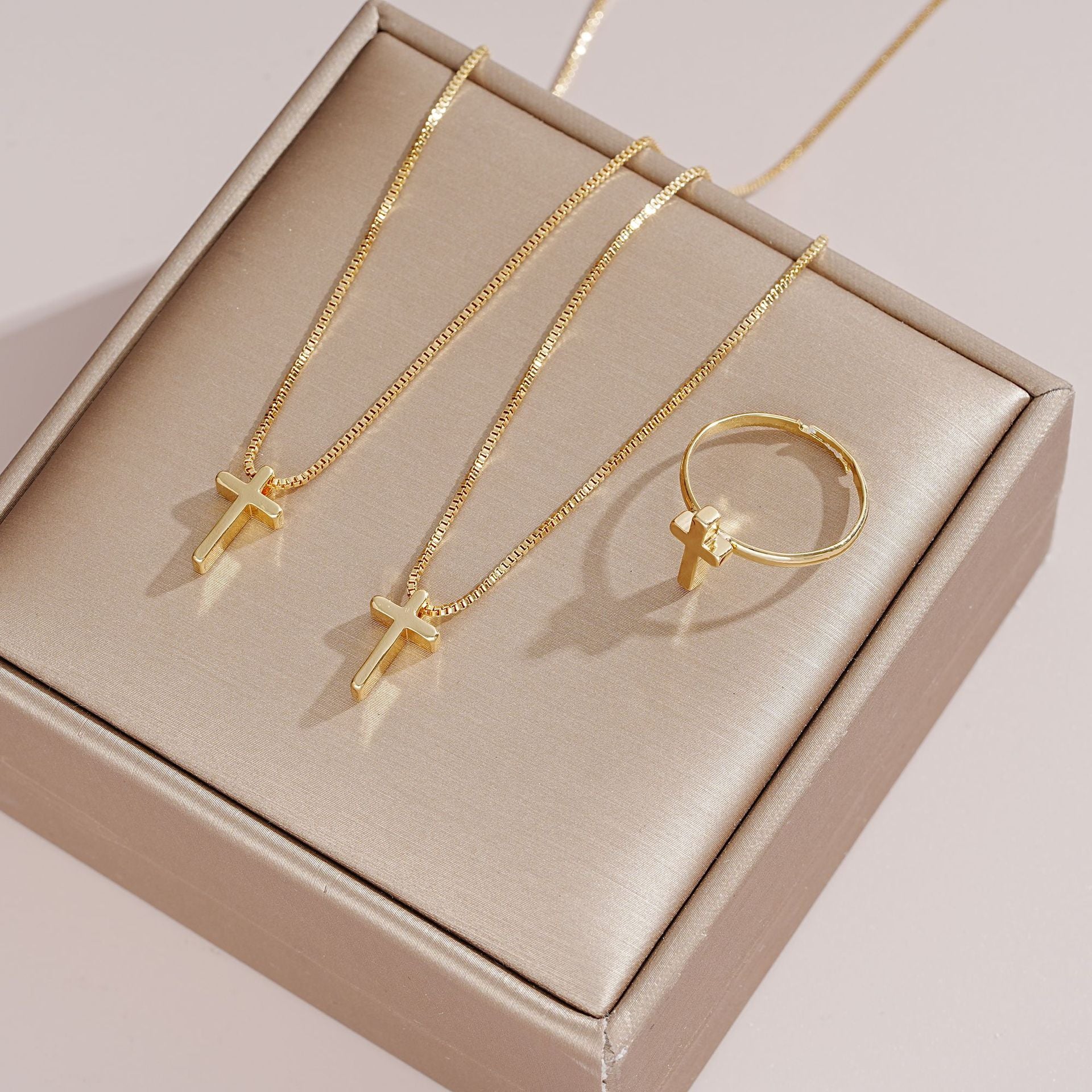 Damen Schmuckset mit kreuzförmigen Anhängern Shop Nory