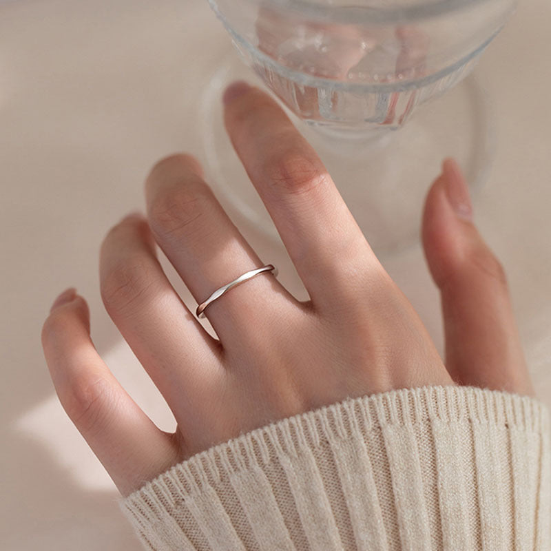 Damen zierlicher, geschwungener Silberring Shop Nory