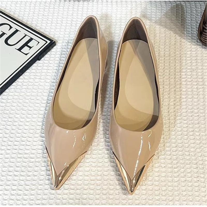 Damen Spitz zulaufende Pumps mit Leo-Veloursoptik und metallischer Kappenspitze Shop Nory