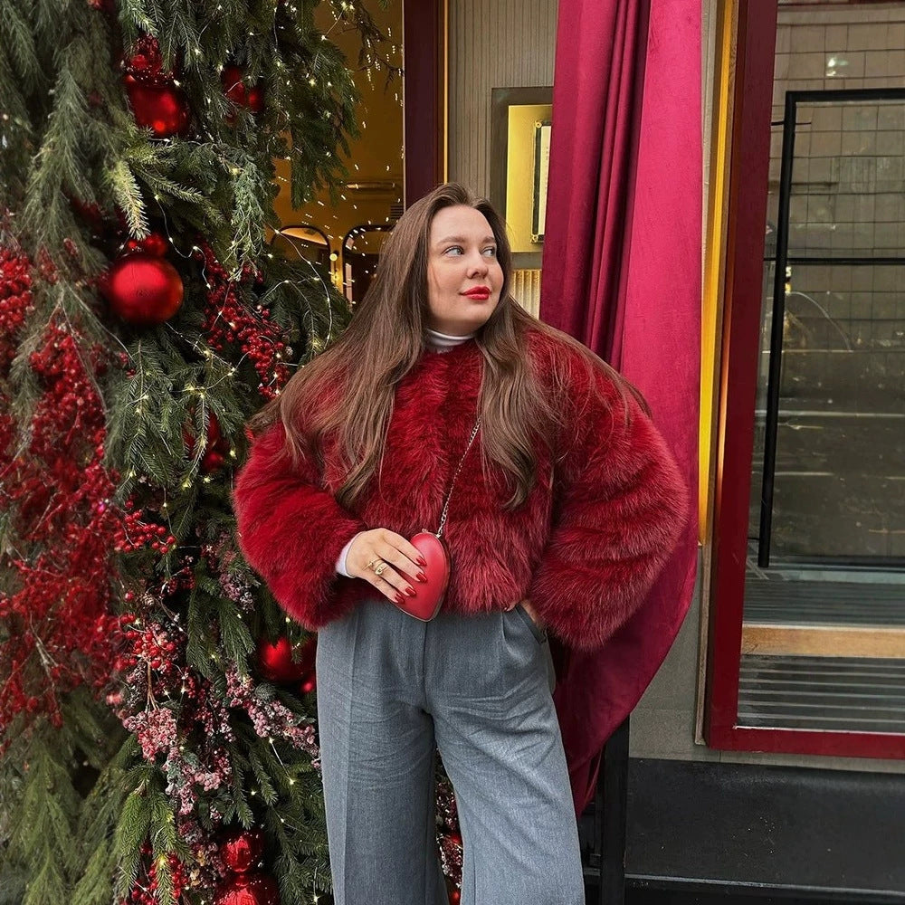 Damen Kurzjacke aus luxuriösem Faux-Fur mit Shaggy-Optik und kastiger Silhouette Shop Nory