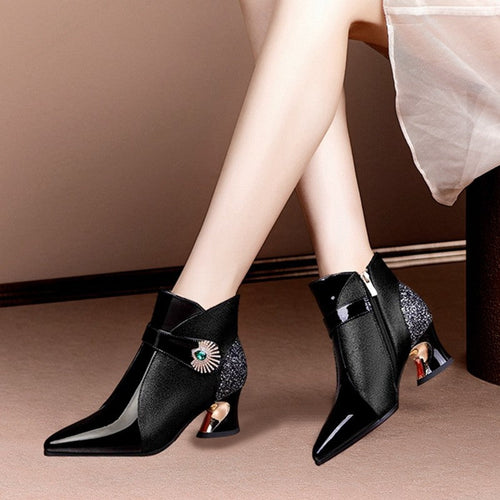 Damen modische Stiefeletten mit funkelndem Akzent