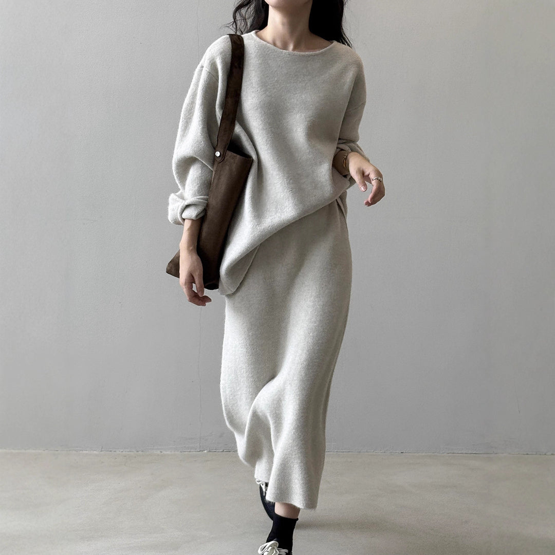Damen Kuscheliges Strick-Set Oversize-Pullover mit weitem Rundhalsausschnitt und Midirock Shop Nory
