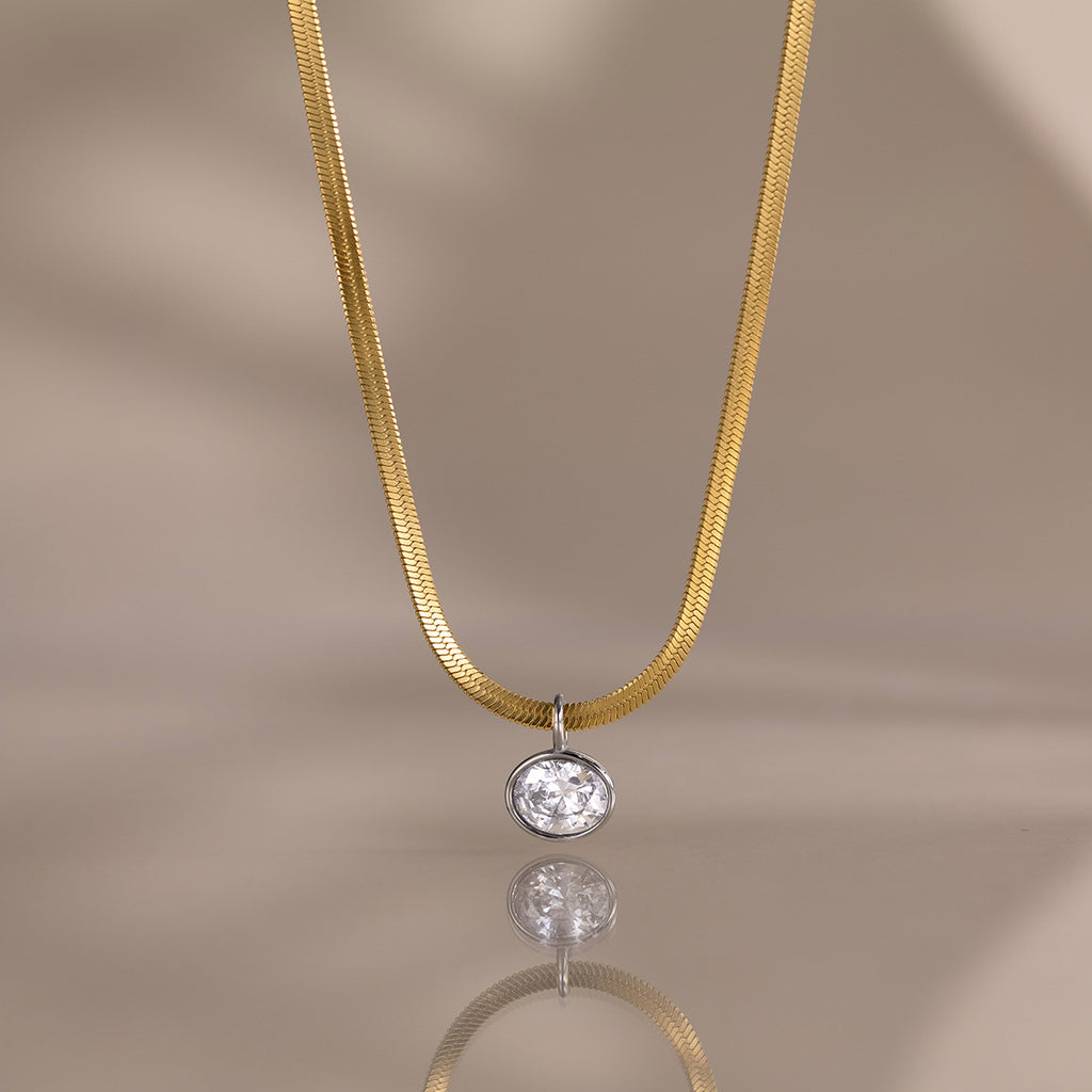 Damen Halskette mit funkelndem Kristallanhänger und langlebigem Edelstahl Shop Nory
