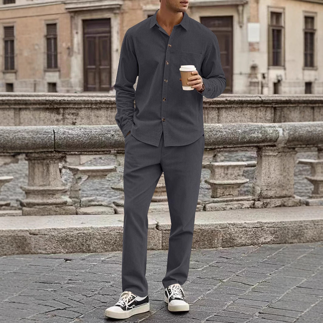 Herren elegantes Freizeitanzug mit stilvollem Hemd und bequemer Hose