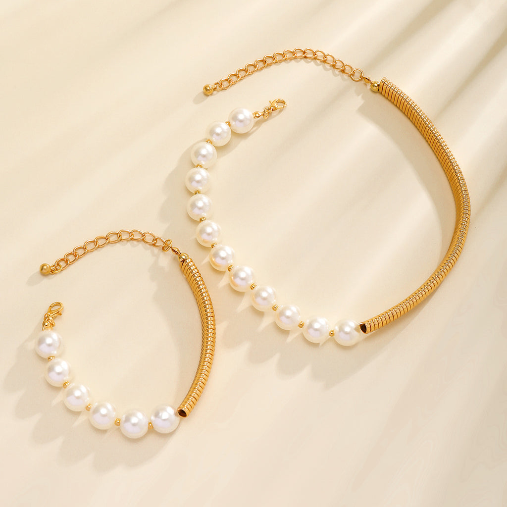 Damen Armreifen mit eleganten Perlen und modernem Design