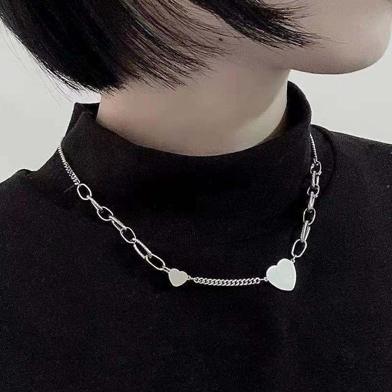 Damen Halskette mit Herzanhänger und modernem Gliederdesign Shop Nory